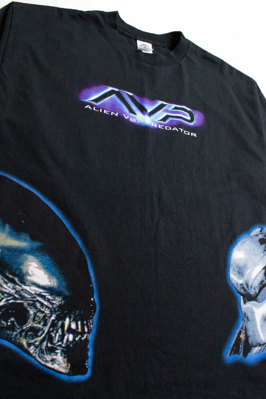 Alien vs. Predator Heads T-Shirt (2004)