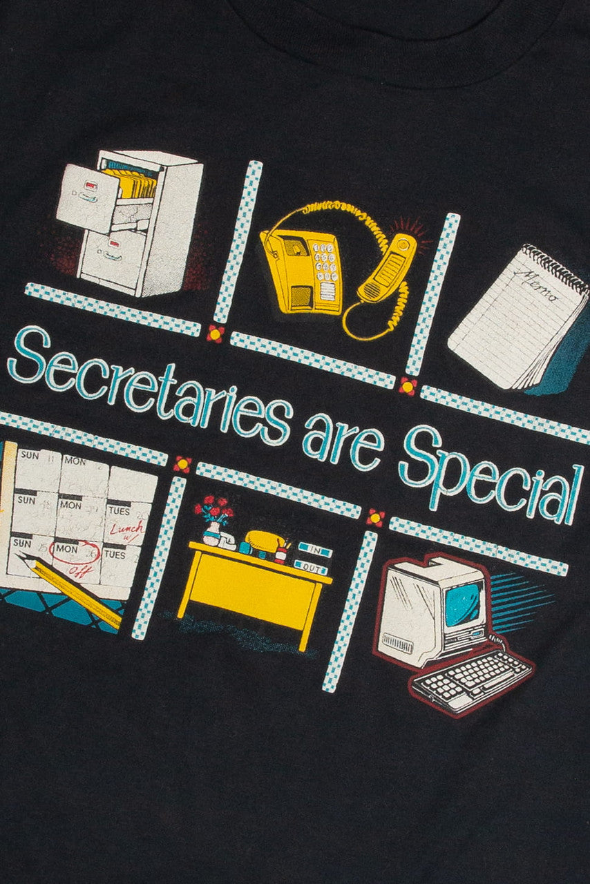 Vintage Secretaries Are Special T-Shirt 8677