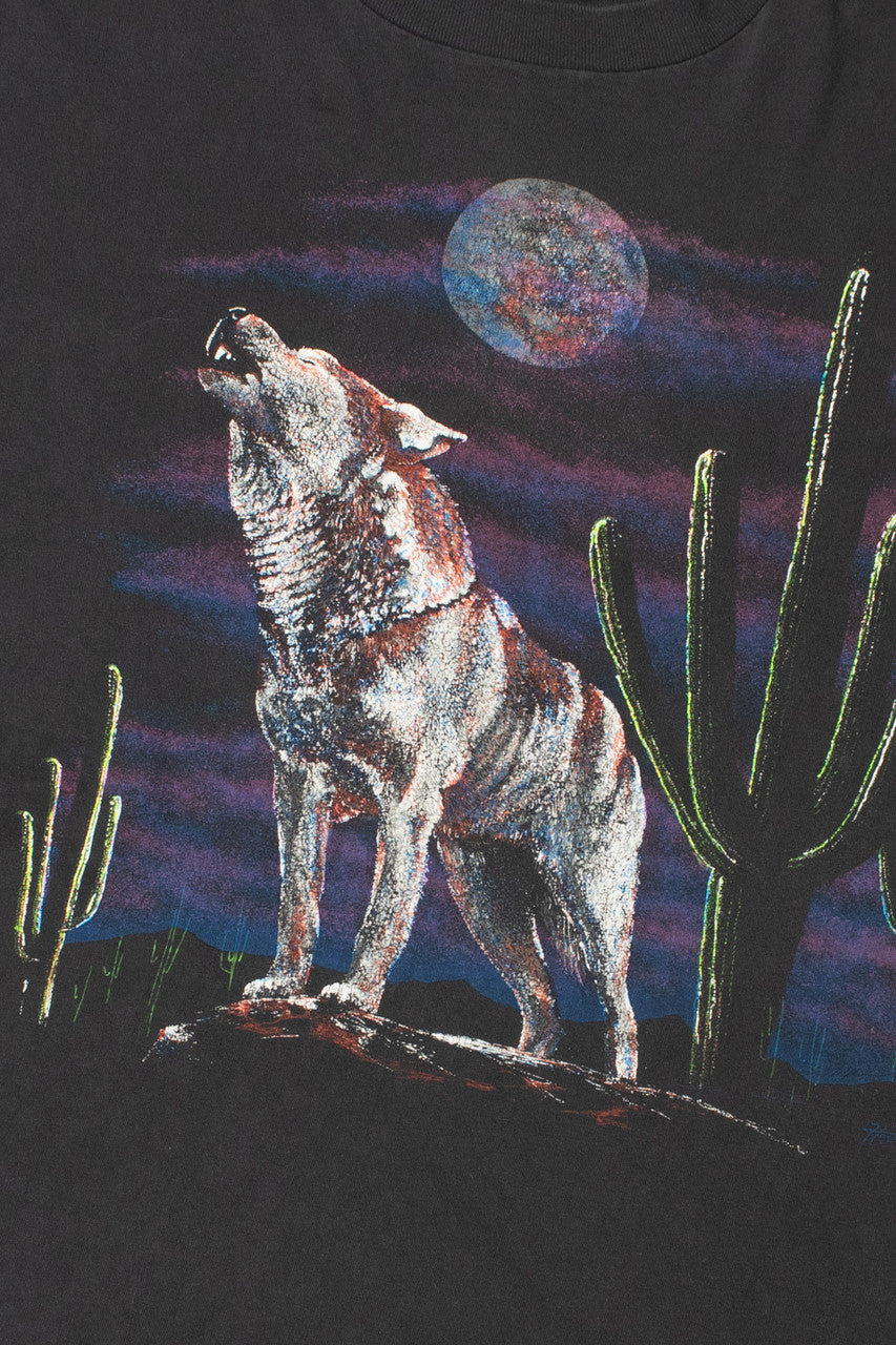 Vintage Howling Desert Wolf Wraparound Single Stitch T-Shirt