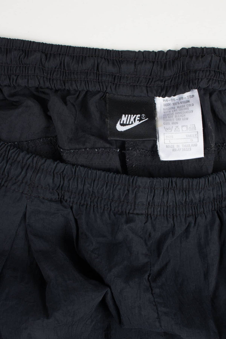 Black Nike Windbreaker Pants (Sz. L)