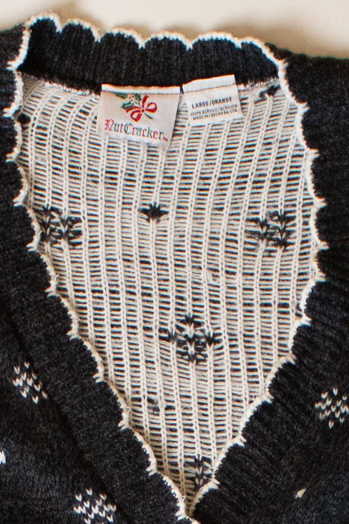 Vintage Bears On Skis Christmas Cardigan (1990s)