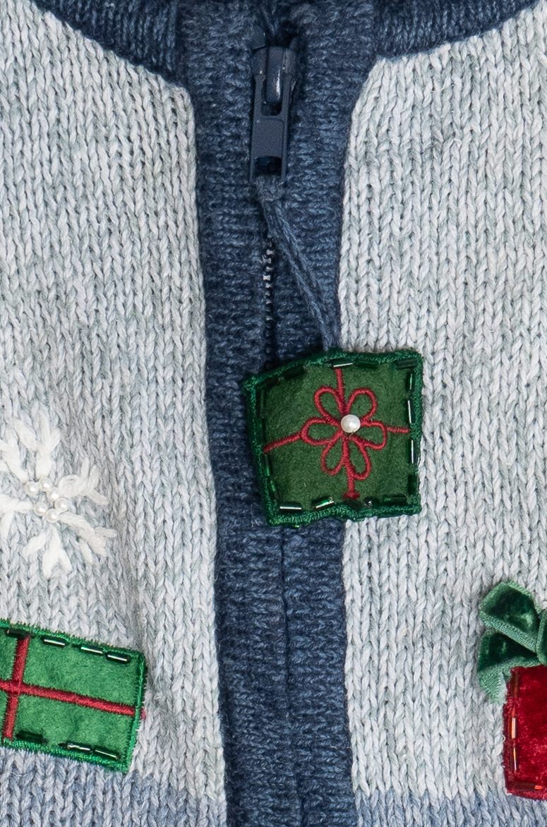 Vintage Tiara International Santa And Presents Ugly Christmas Sweater (1990s)