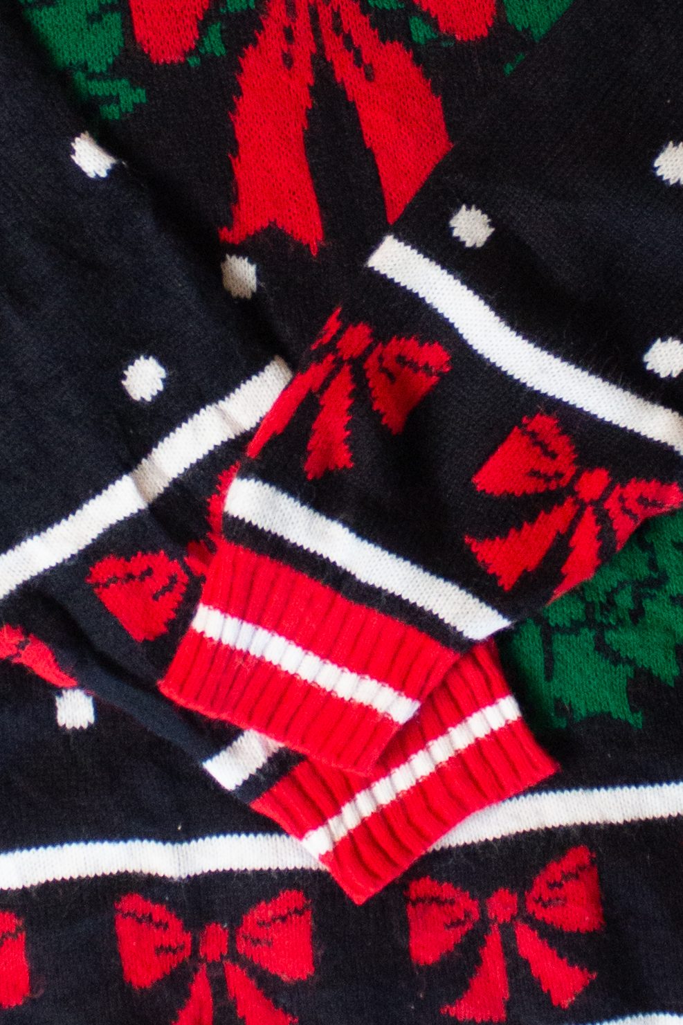 Vintage Turtleneck Wreath Ugly Christmas Sweater (1990s)