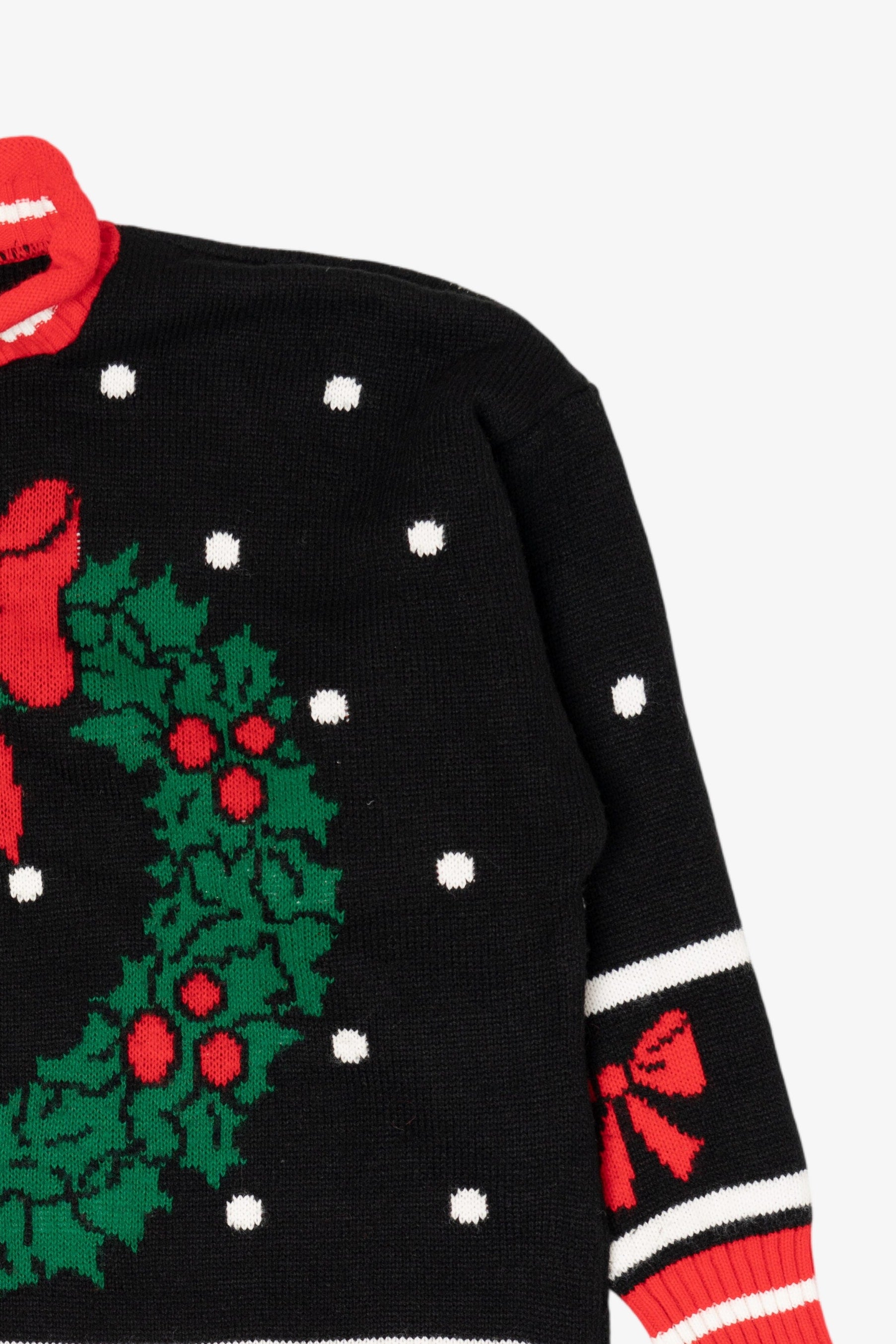 Vintage Black Knitwaves Wreaths Ugly Christmas Pullover (1980s)