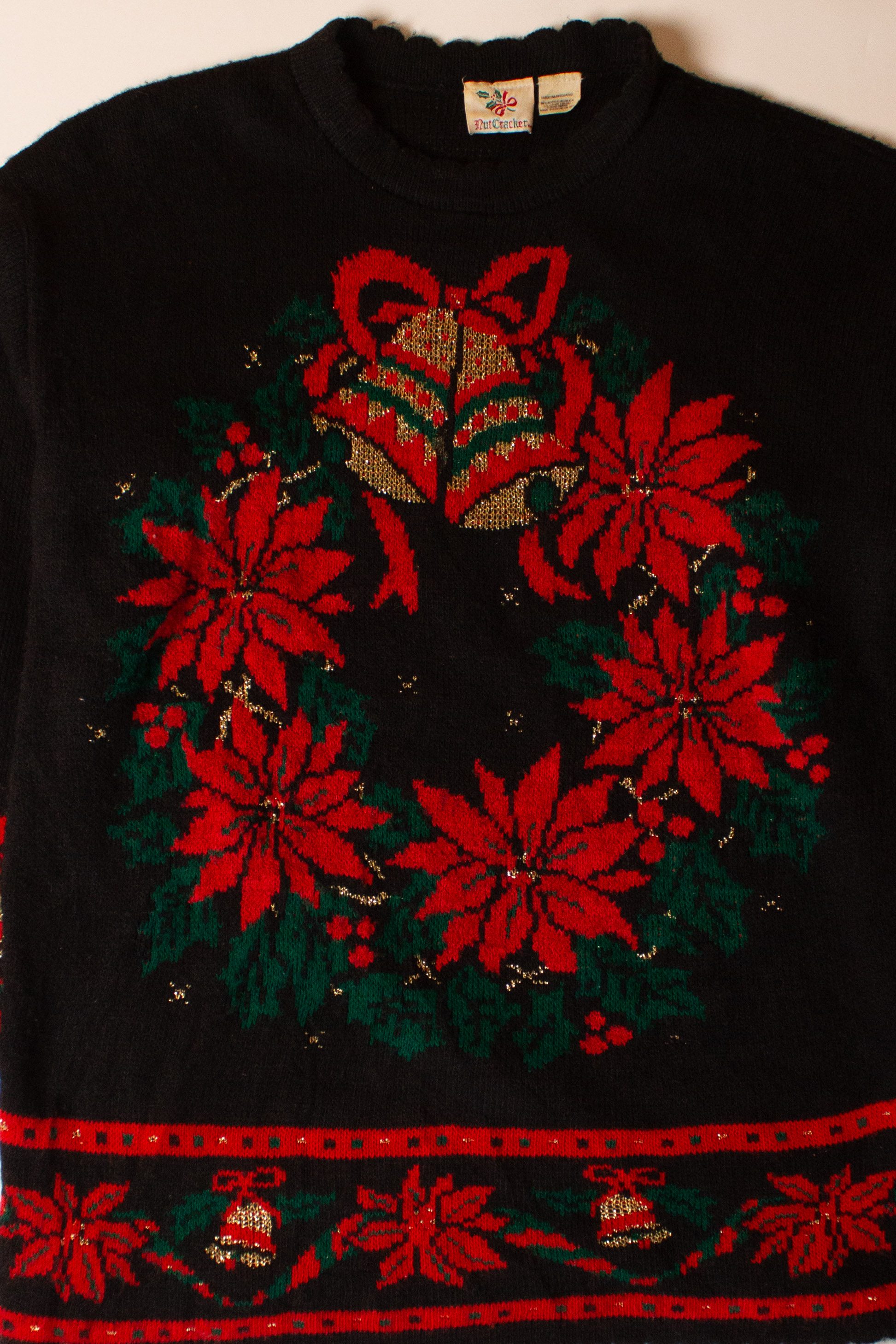Vintage Black Wreaths Christmas Sweater (1990s)