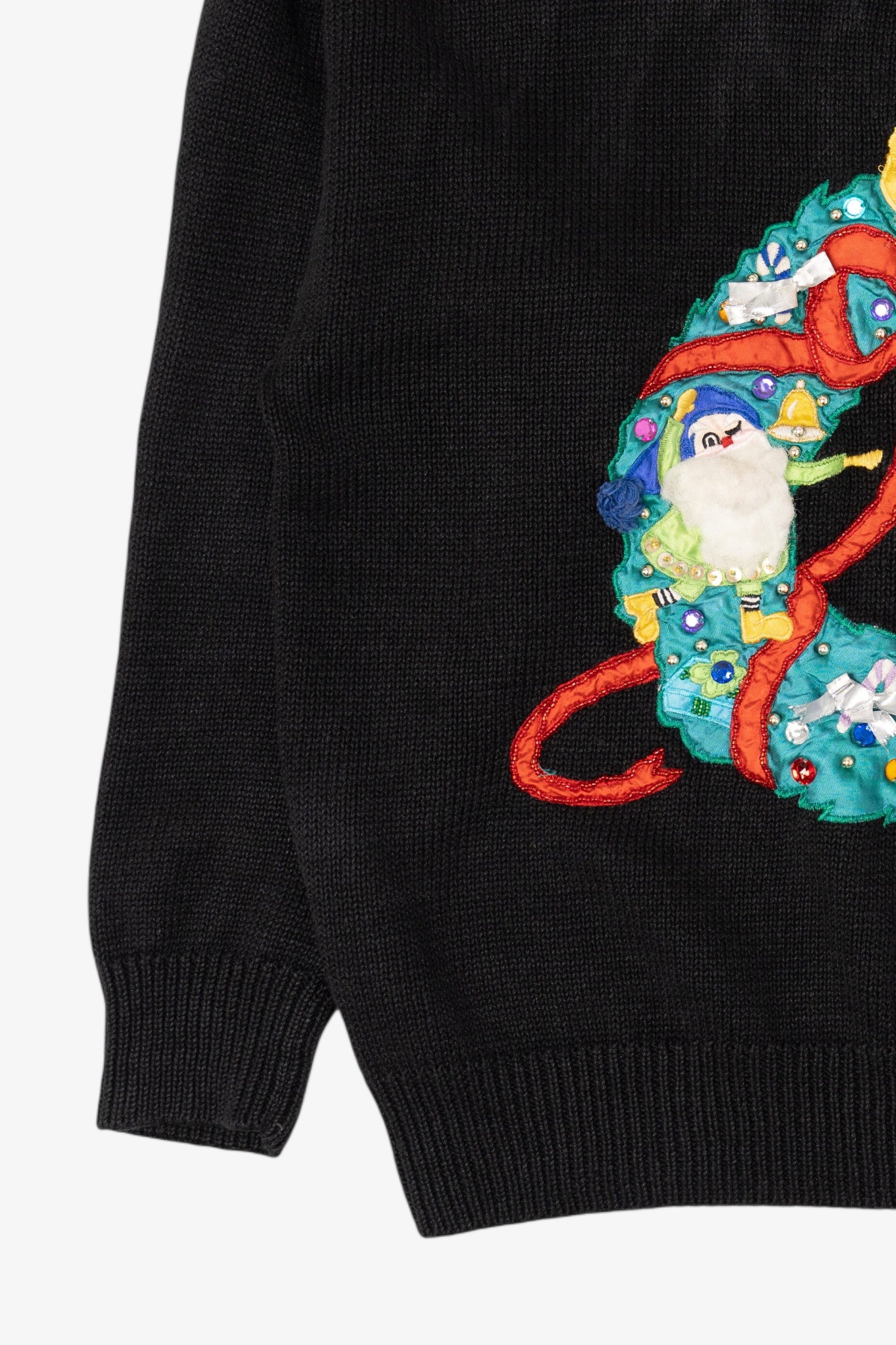 Vintage Black Work in Progress Elves In Wreath Ugly Christmas Pullover (1990s)
