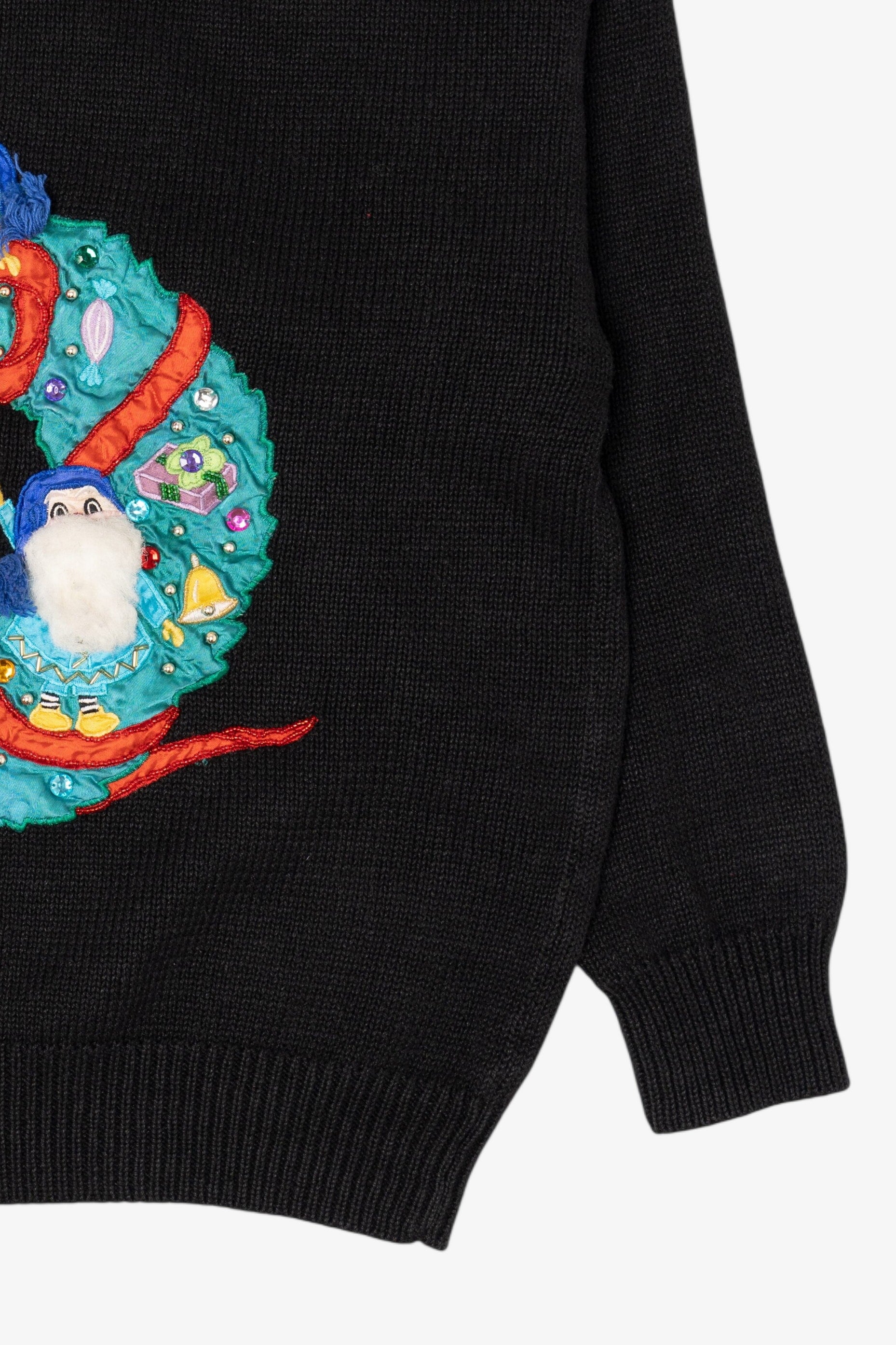 Vintage Black Work in Progress Elves In Wreath Ugly Christmas Pullover (1990s)