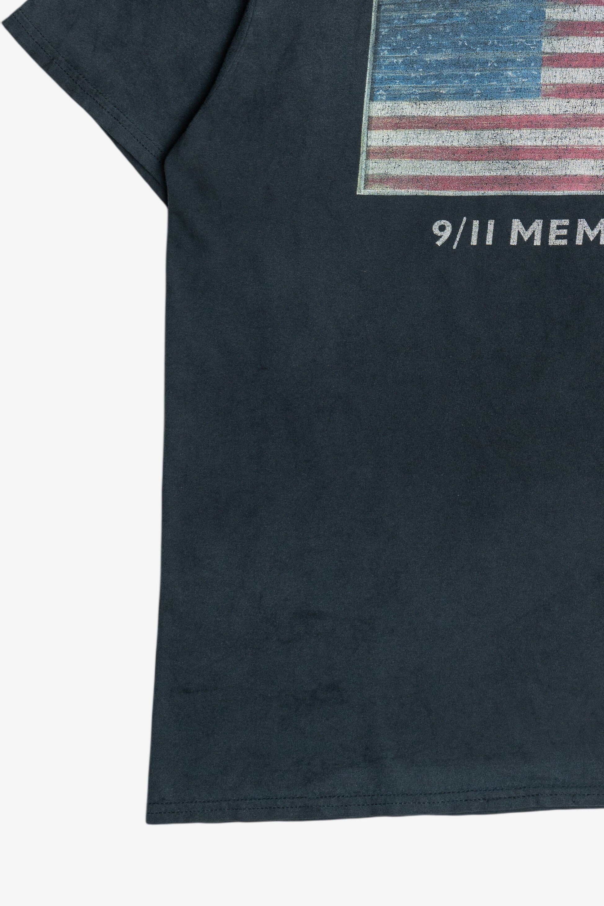 Vintage "9/11 Memorial" Faded Distressed T-Shirt (2000s)
