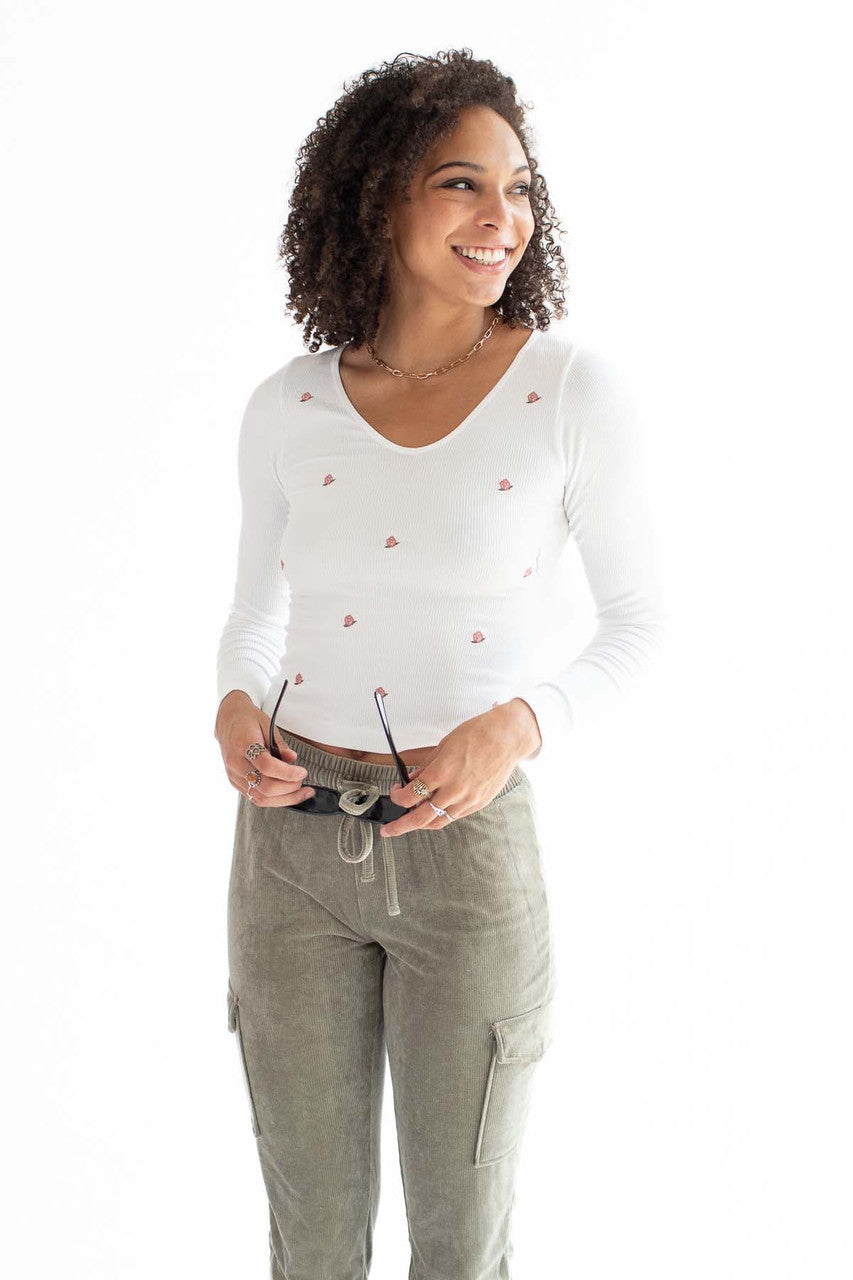 White Floral Embroidered Seamless V-Neck Shirt