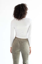 White Floral Embroidered Seamless V-Neck Shirt