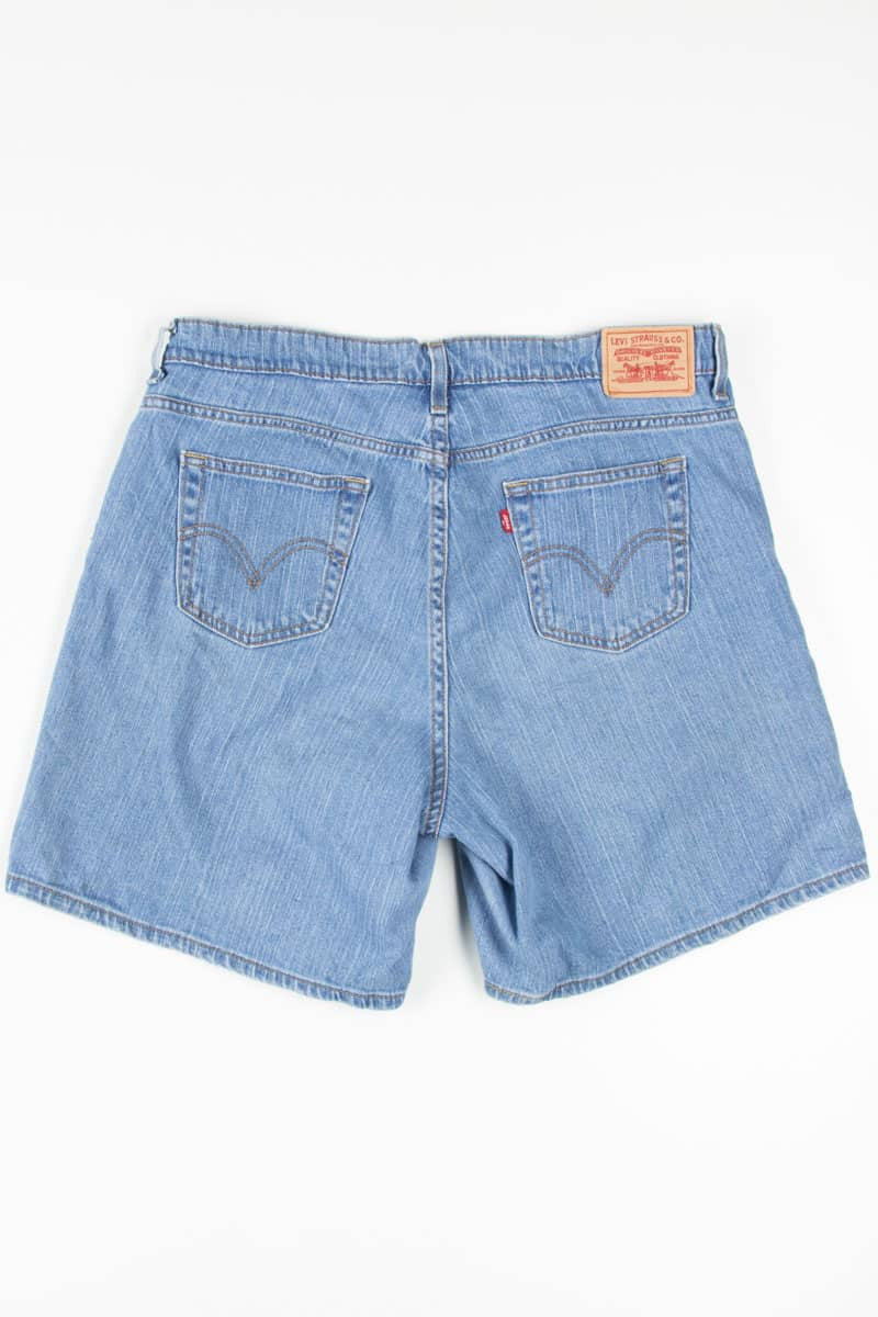 Medium Wash Levi's Denim Shorts (sz. 16)