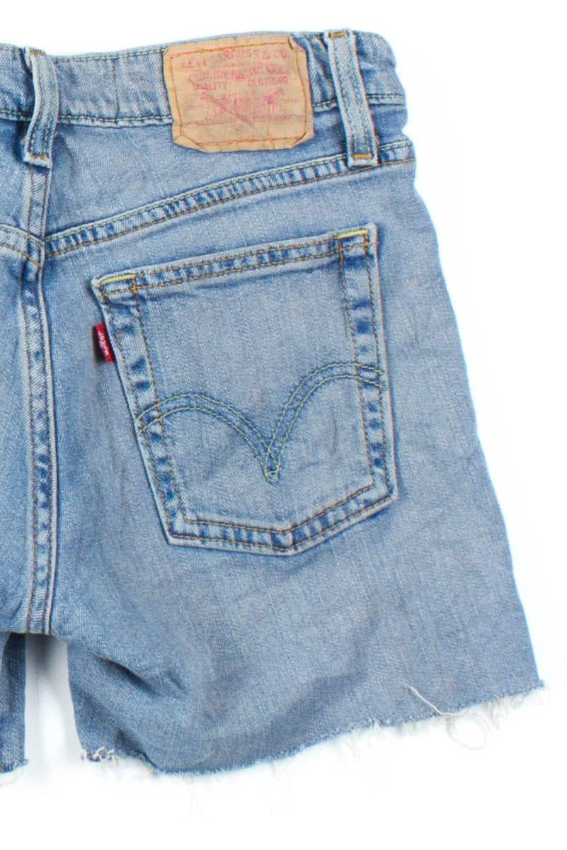 Levi's Cut Off Denim Shorts (sz. 5 M Jr)