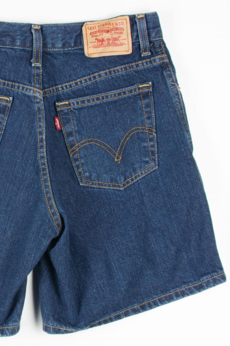 Dark Wash Levi's Denim Shorts (sz. 6)