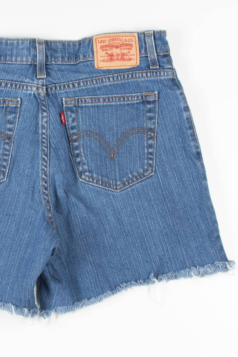 Medium Wash Stretch Levi's Denim Shorts (sz. 12) 1