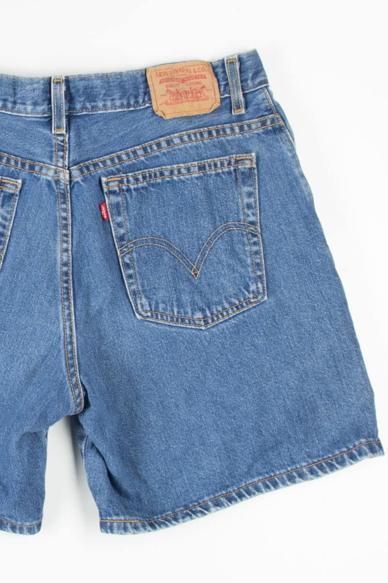 Medium Wash Levi's Denim Shorts (sz. 14 Mis)