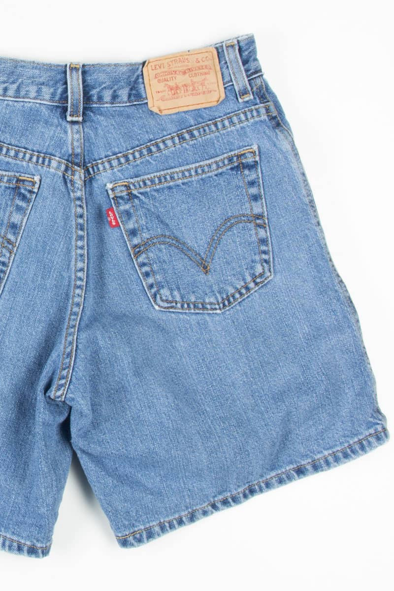 Women's Vintage Levi's Denim Shorts 246 (sz. 6)